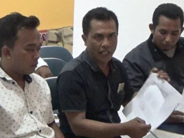 Syarat Kejanggalan Dalam Rekrutmen PPK Aktivis Luruk Kantor KPUD Pamekasan