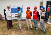 Semarak Kemerdekaan RI, YBM PLN UP3 Madura Salurkan Santunan bagi Warga Dhuafa di Pulau Pagerungan Kecil Sumenep