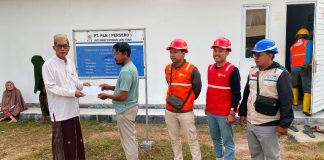 Semarak Kemerdekaan RI, YBM PLN UP3 Madura Salurkan Santunan bagi Warga Dhuafa di Pulau Pagerungan Kecil Sumenep