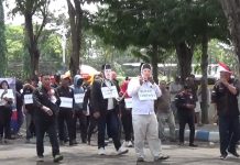 Dua Kali Didemo, Massa Tuntut Pilkades Sampang Segera Digelar